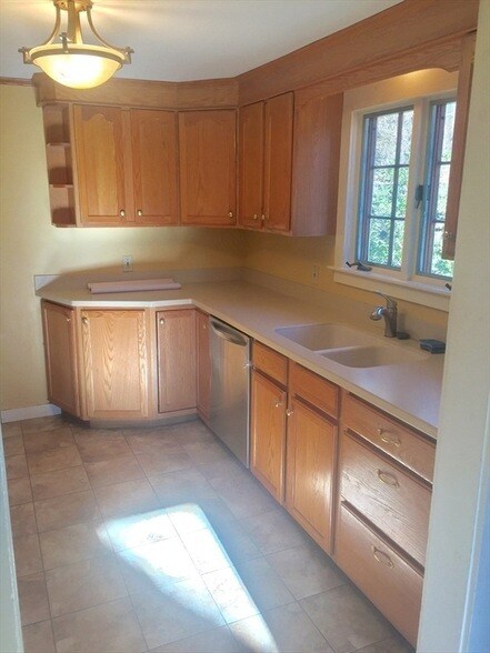 Building Photo - 24 Soule Ave