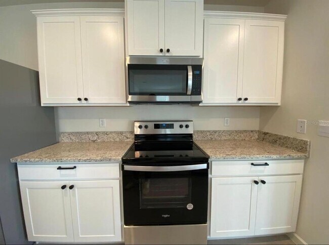 Building Photo - 822 Remington Green Dr SE