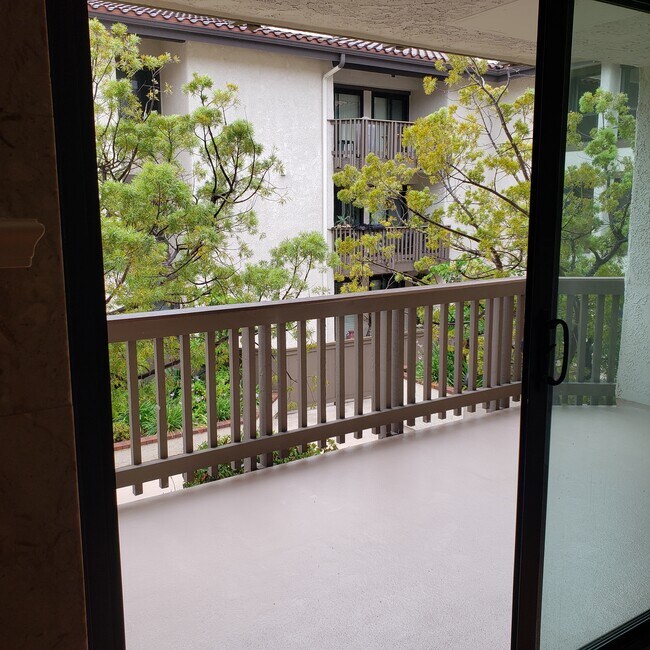 Building Photo - 8515 Falmouth Ave