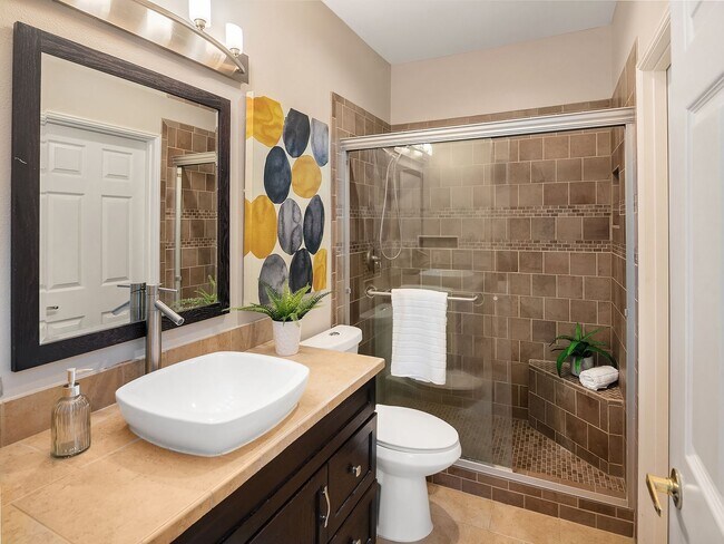 Building Photo - 2bd/2ba Sammamish House
