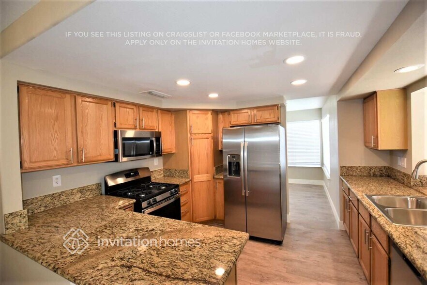 Building Photo - 72 Sea Holly Way