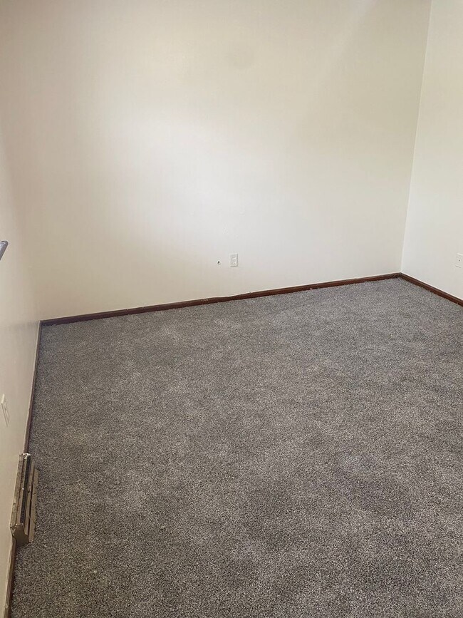 Building Photo - 1542 S Sonora Dr