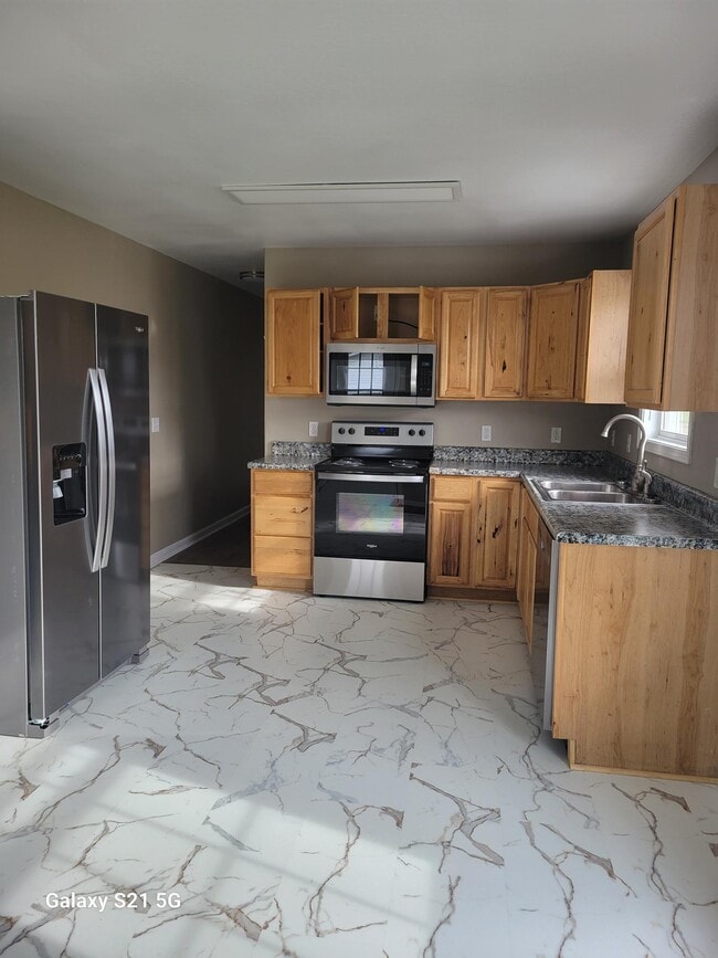 Building Photo - 251 Myrtle Ave