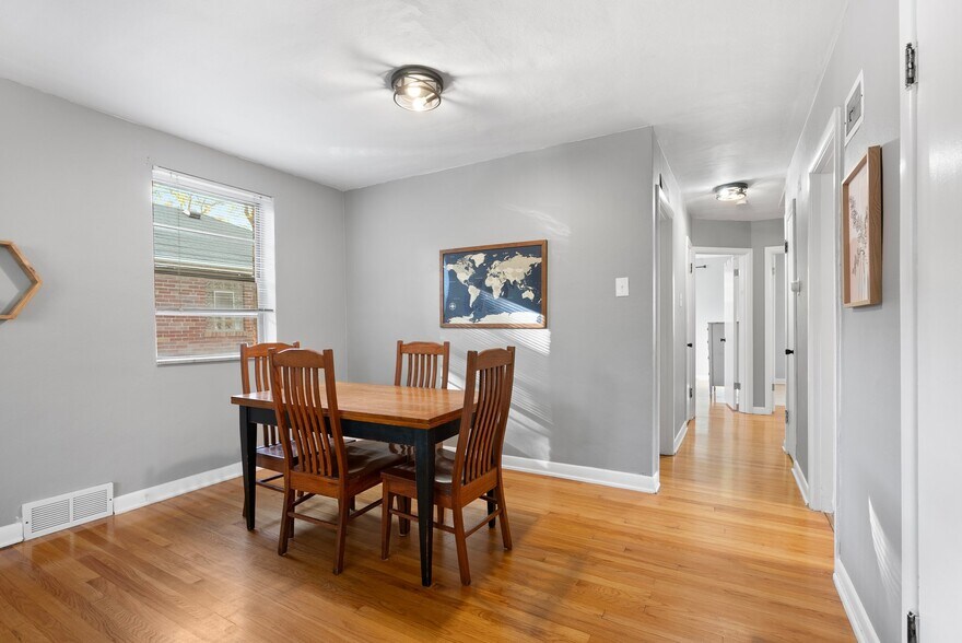 Building Photo - 7239 Dartmouth Ave