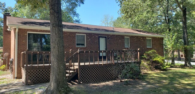 Building Photo - 100 Jackie Ave