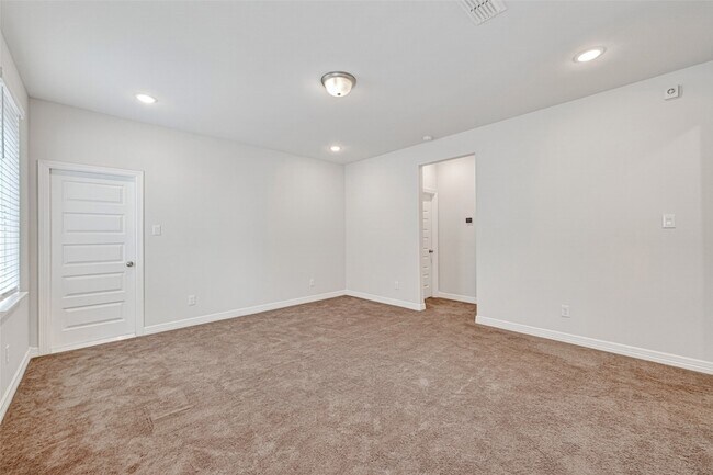 Building Photo - 6602 Albany Forest Ct