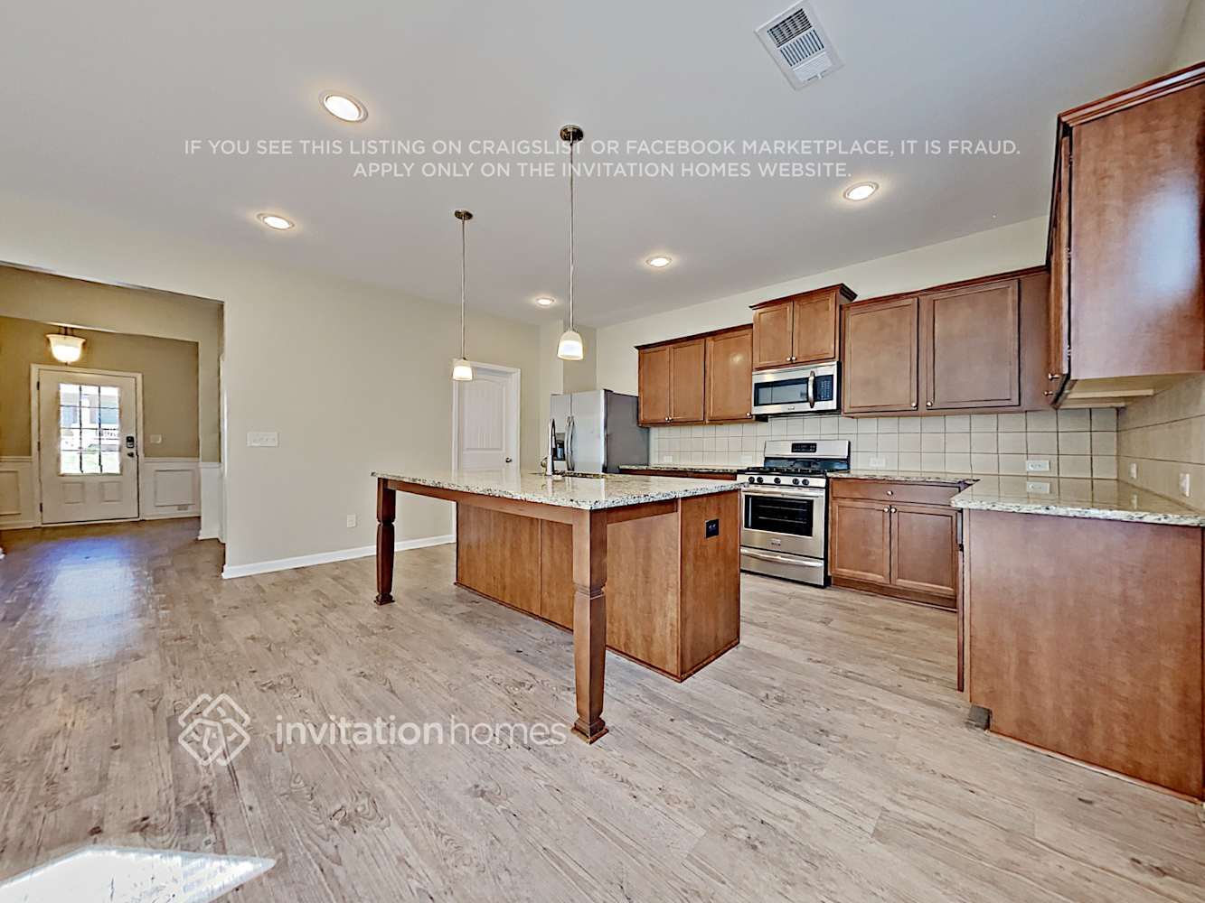Building Photo - 348 Silverwood Dr