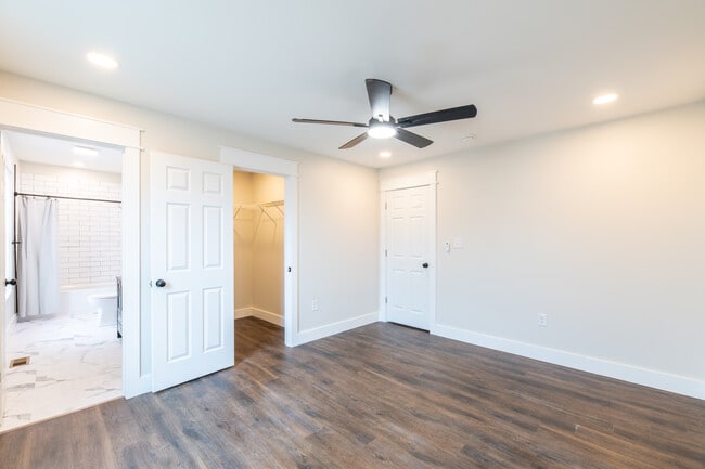 Building Photo - 1287 E Harper Ave