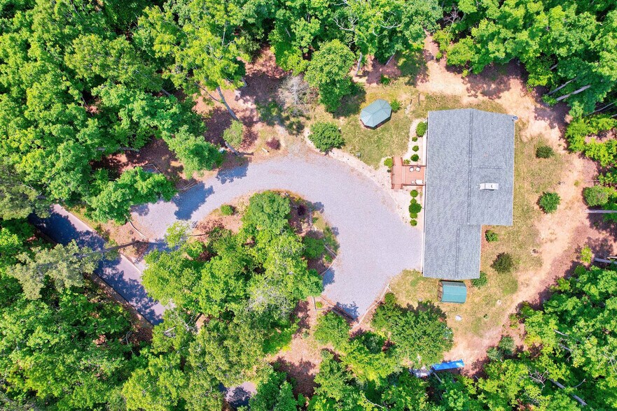 Building Photo - 1428 Power Dam Rd