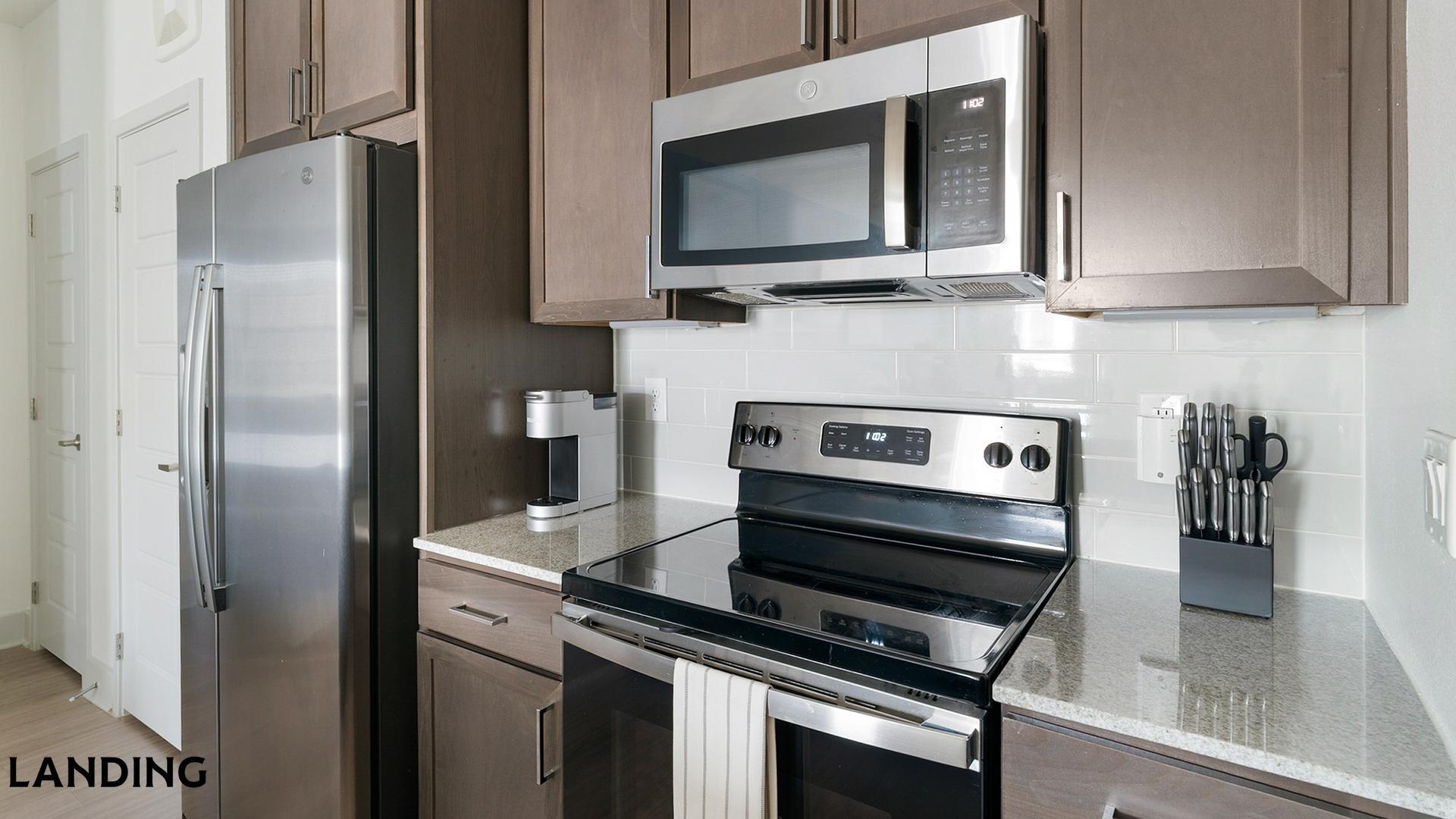 Building Photo - 698 Basilica Bay Dr