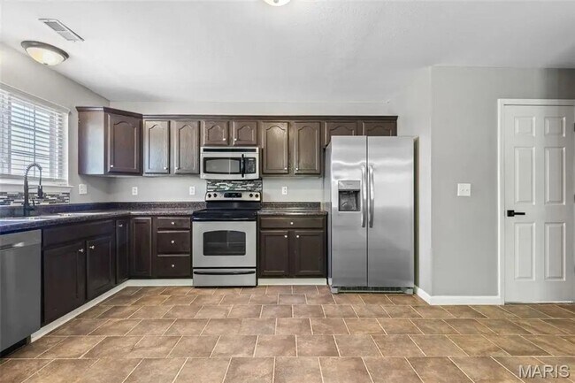 Building Photo - 1835 Woodland Trails