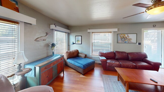 Building Photo - Furnished 2 Bed 1.5 Bathroom in Cayucos!