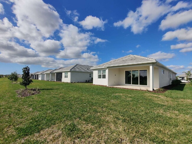 Building Photo - 8173 Sternway Rd