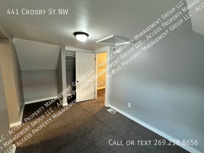 Building Photo - 441 Crosby St NW