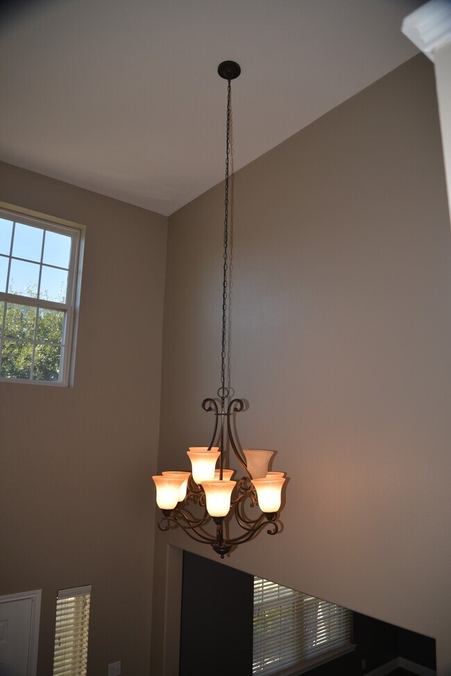 Building Photo - 11715 Oakwood Rdg