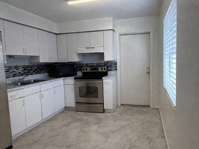 Building Photo - 5016 22nd St W