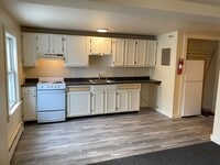 Building Photo - 1 Bedroom Apartment on the Vibrant Winooski Circle Available NOW!