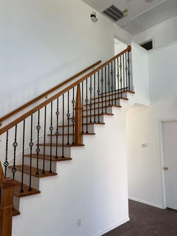 Building Photo - 314 S Stephanie St