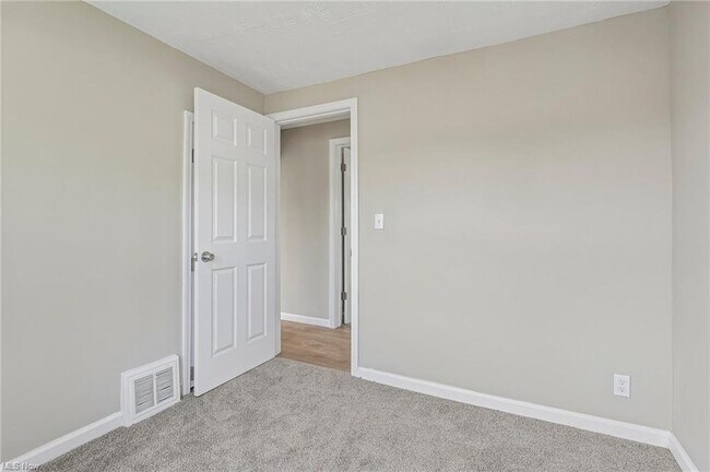 Building Photo - 3535 Erin Ave