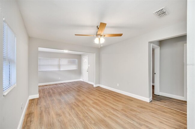 Building Photo - 1510 E New Orleans Ave