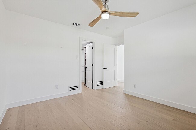 Building Photo - 12417 Quincy Ln