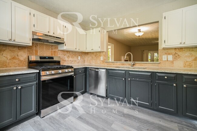 Building Photo - Coming HOME never felt so good!