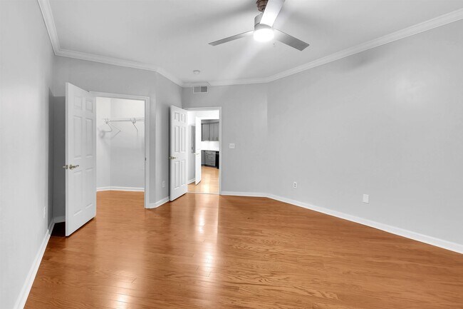 Building Photo - 3047 Lenox Rd NE