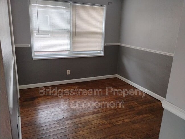 Building Photo - 108 Bellaire Ave