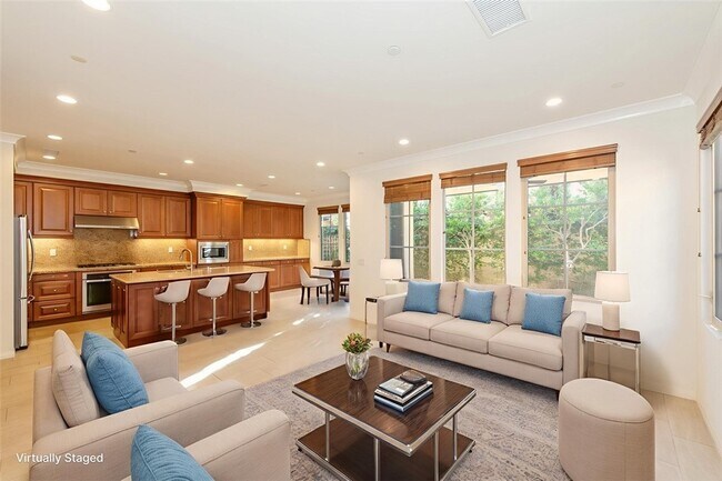 Building Photo - 83 Bianco