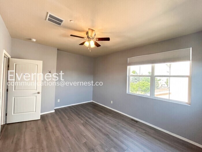 Building Photo - 2428 Obsidian Forest View