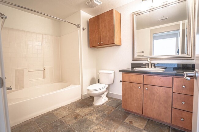 Building Photo - COMING SOON! 1 Bedroom Condo for Rent in the Madisons!