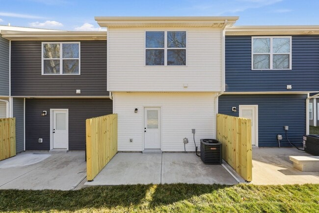 Building Photo - 119 Front Rdg Cir