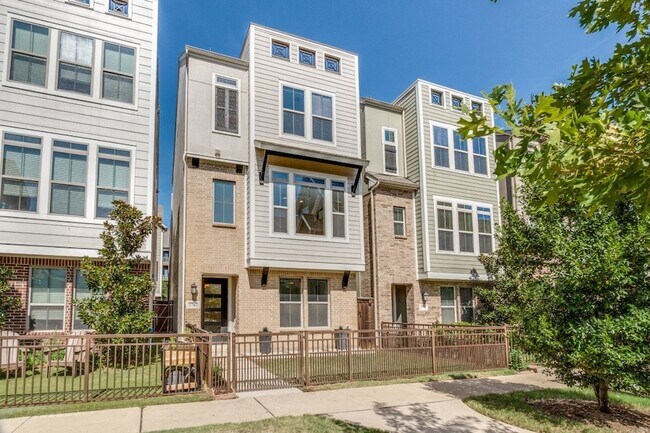 Building Photo - 2762 Yellow Jasmine Ln
