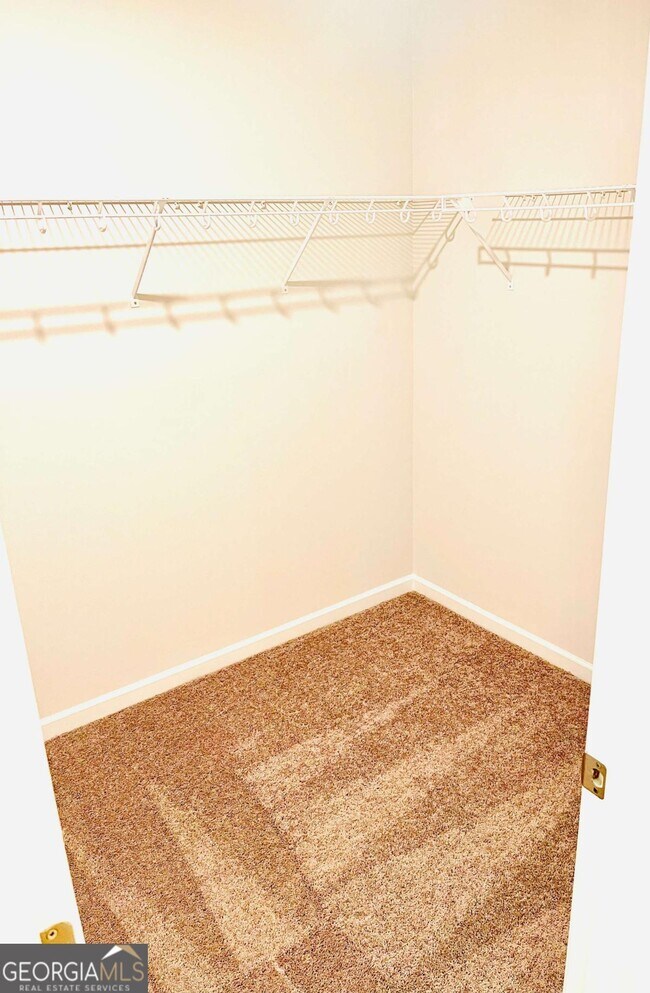 Building Photo - 3030 Westgate Park Dr