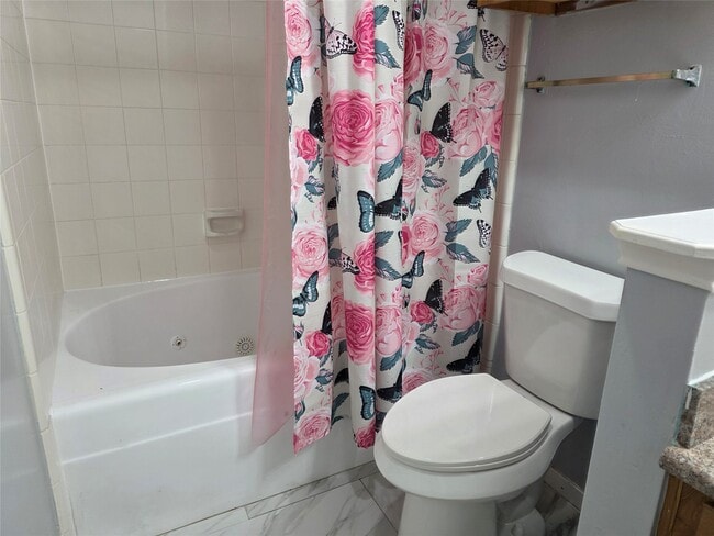 Building Photo - 2300 Old Spanish Trl