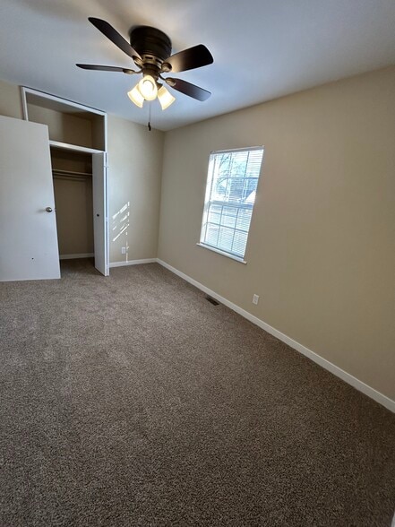 Building Photo - 214 S 4th Ave