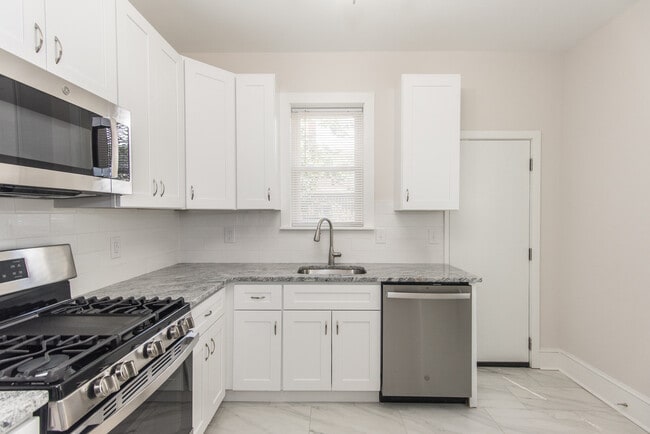 Building Photo - 6029 Jefferson St