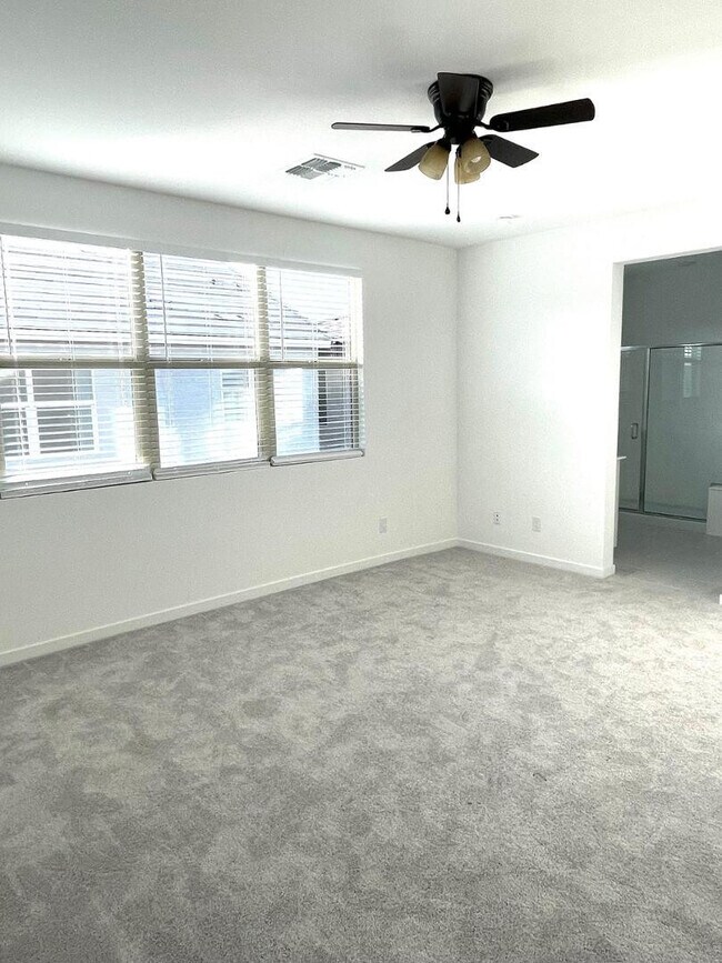 Building Photo - 4738 S Element