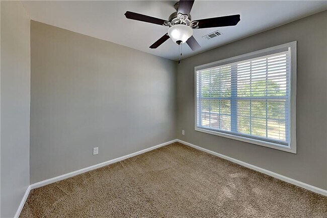 Building Photo - 45 Moreland Cir