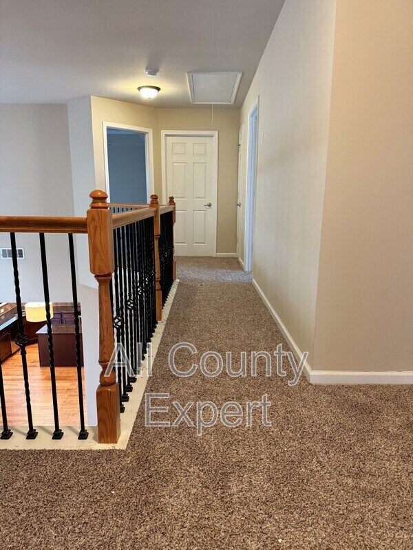 Building Photo - 5005 Shiloh Crossing Way