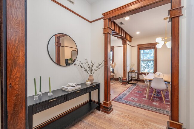 Building Photo - Bungalow Heaven in Baldwin Park!