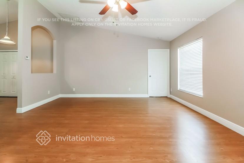 Building Photo - 3544 SW Hale St