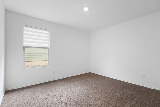 Building Photo - 9126 Selene Pl