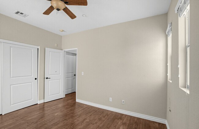 Building Photo - 8454 Christopher Ridge Ter