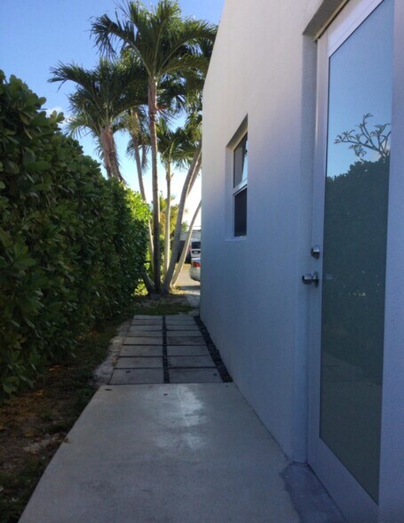 Building Photo - 10255 SW 34th St