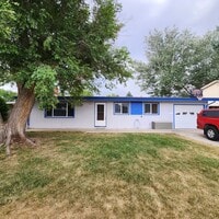 Building Photo - One Level Westside Ranch 4 bd, Single Garage