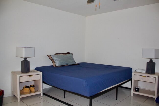 Building Photo - 30650 Avenida Del Yermo