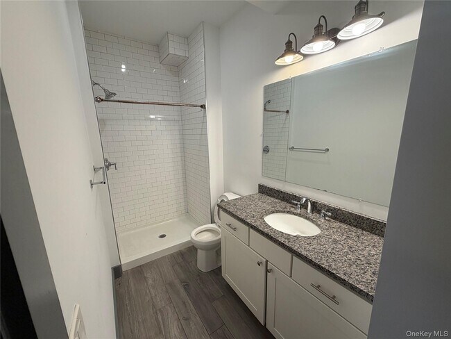 Building Photo - 2651 E Main St