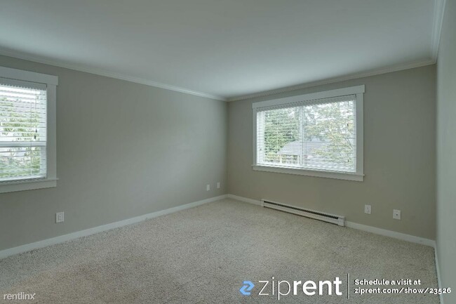 Building Photo - 1 br, 1 bath Condo - 12505 Northeast 143rd...