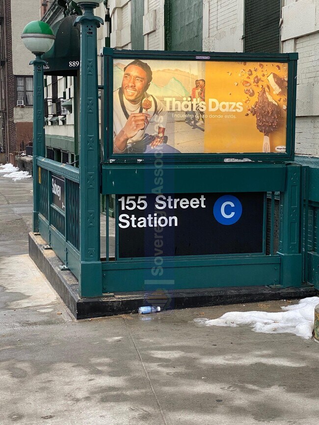 Building Photo - 935 St Nicholas Ave